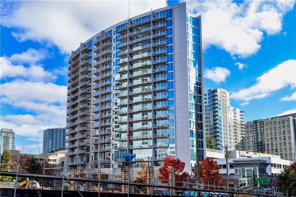 1 bedroom, 866 sq ft condominium sold at 44 Peachtree Place 1830, Atlanta, GA 30309
