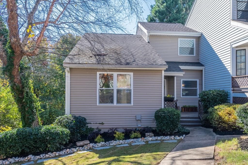 3 bedroom, 2,701 sq ft townhouse sold at 4279 CABRETTA Drive 46, Smyrna, GA 30080