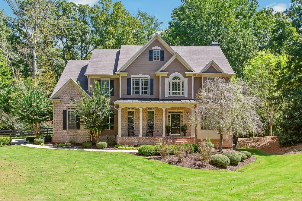 5 bedroom, 4,580 sq ft single family residence sold at 1610 Reddstone Close, Milton, GA 30004