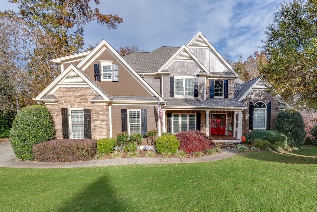 5 bedroom, 4,400 sq ft single family residence sold at 154 COPPER HILLS Drive, Canton, GA 30114