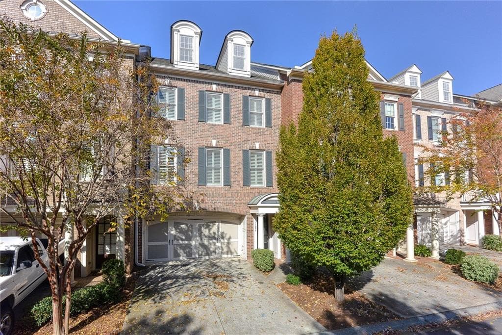 4 bedroom, 3,152 sq ft townhouse sold at 11257 Calypso Drive, Alpharetta, GA 30009