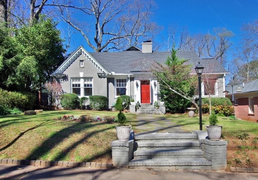 5 bedroom, 2,991 sq ft single family residence sold at 1330 Emory Road, Atlanta, GA 30306