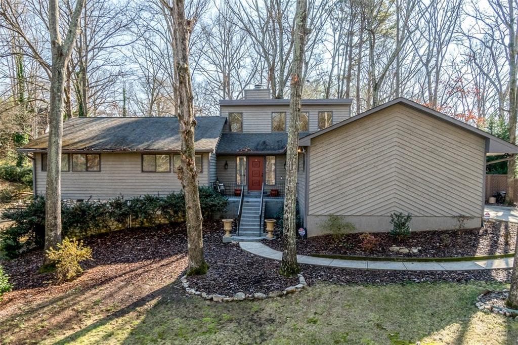 3 bedroom, 1,938 sq ft single family residence sold at 325 Elbe Drive, Alpharetta, GA 30022