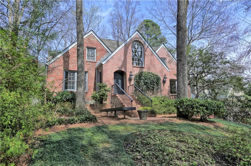 3 bedroom, 3,756 sq ft single family residence sold at 1821 Meadowdale Avenue, Atlanta, GA 30306