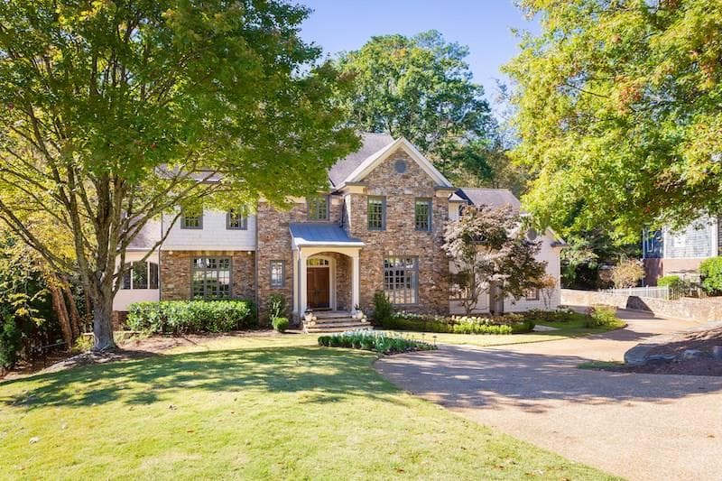 6 bedroom, 7,279 sq ft single family residence sold at 484 Conway Manor Drive, Atlanta, GA 30327