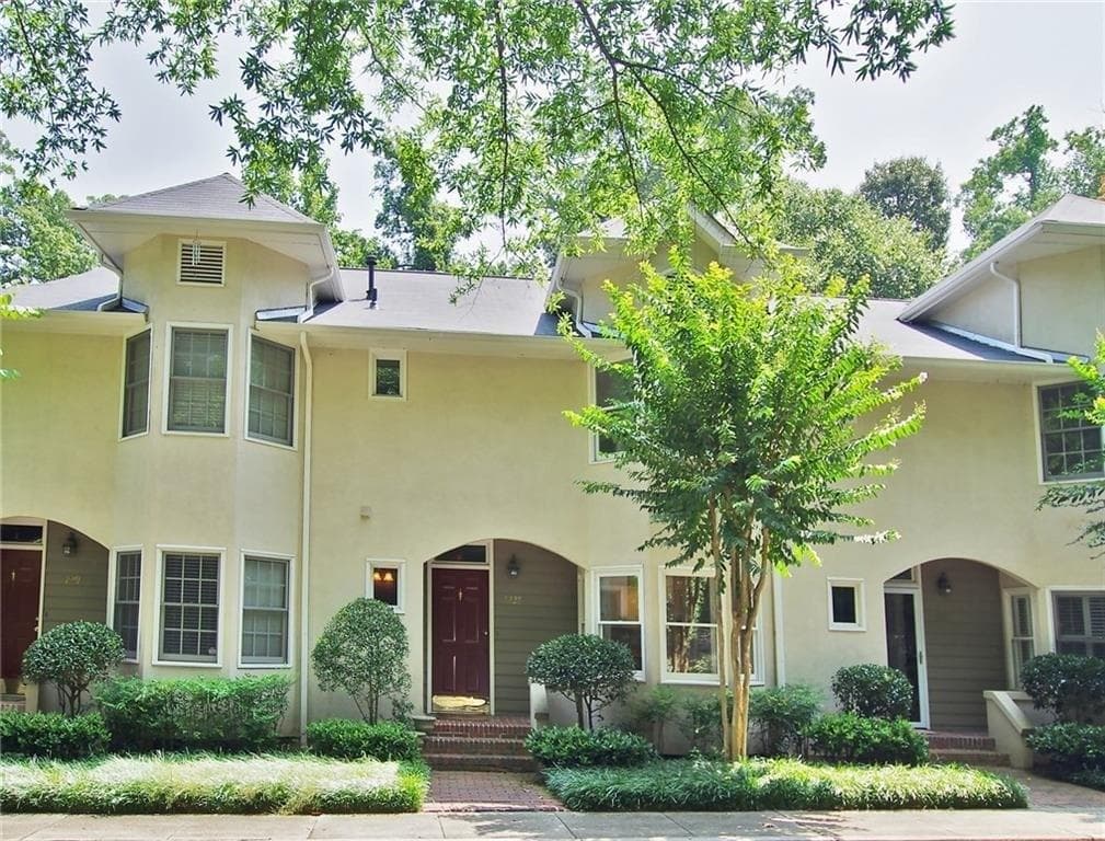 2 bedroom, 1,760 sq ft townhouse sold at 1227 Oak Park Drive, Atlanta, GA 30306