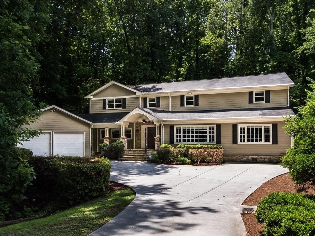5 bedroom, 3,869 sq ft single family residence sold at 1155 Windsor Parkway, Atlanta, GA 30319