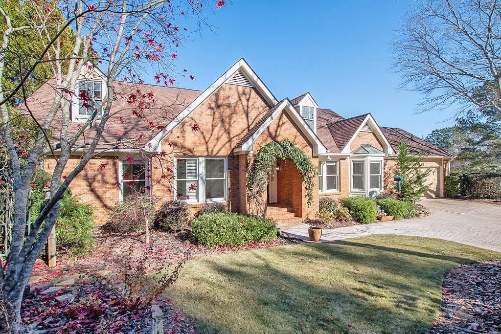 8515 Steeple Chase Drive, Roswell, GA 30076 — most recent listing photo