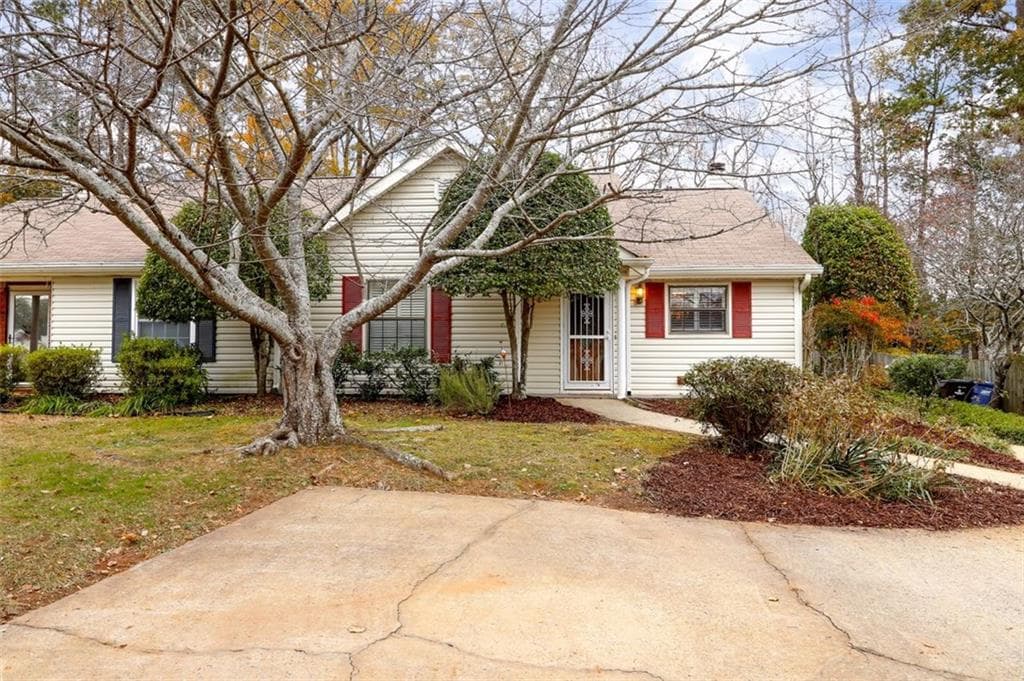 2 bedroom, 1,224 sq ft townhouse sold at 5097 Village Green Way, Alpharetta, GA 30009