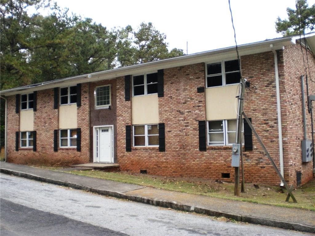 quadruplex sold at 1651 Line Circle, Decatur, GA 30032
