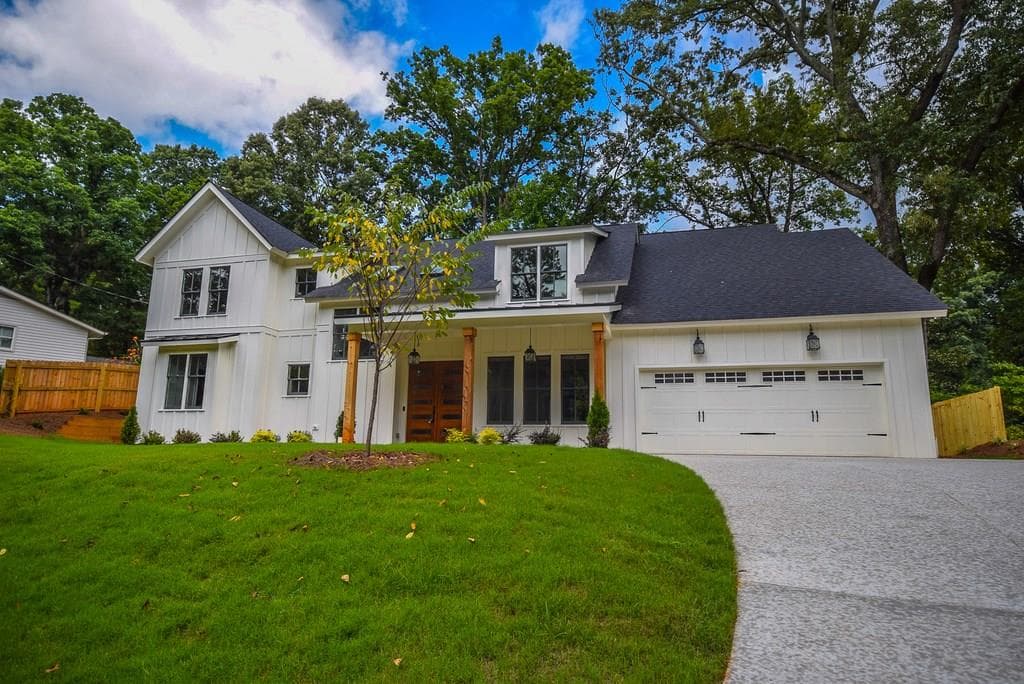 5 bedroom, 3,512 sq ft single family residence sold at 2072 Spring Creek Road, Decatur, GA 30033