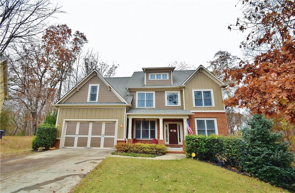 5 bedroom, 2,693 sq ft single family residence sold at 8255 Archie Way, Gainesville, GA 30506