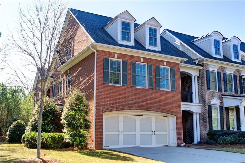 3 bedroom, 2,869 sq ft townhouse sold at 2602 Eldwick Drive, Alpharetta, GA 30009