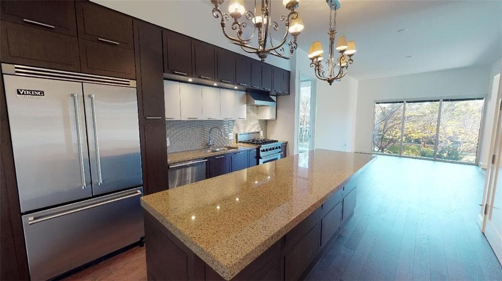 2 bedroom, 1,235 sq ft condominium sold at 1820 Peachtree Street 406, Atlanta, GA 30309