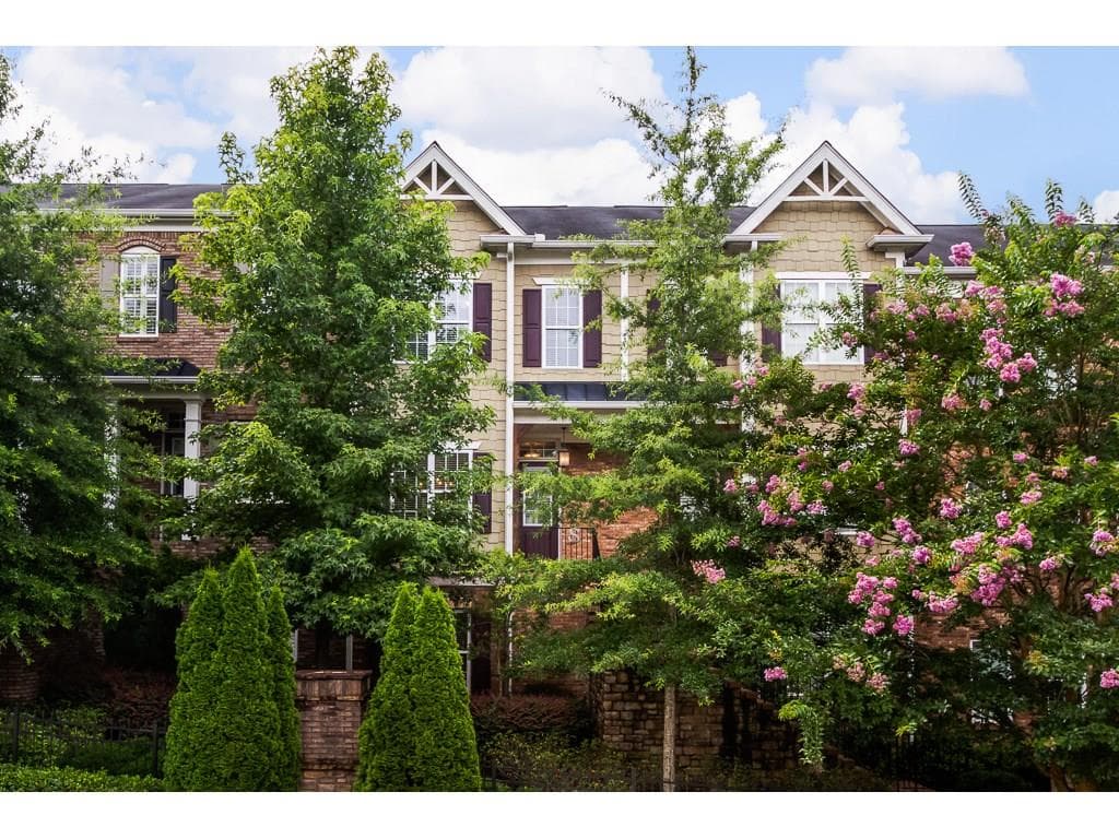 3 bedroom, 2,185 sq ft townhouse sold at 2154 Havenwood Trail, Brookhaven, GA 30319