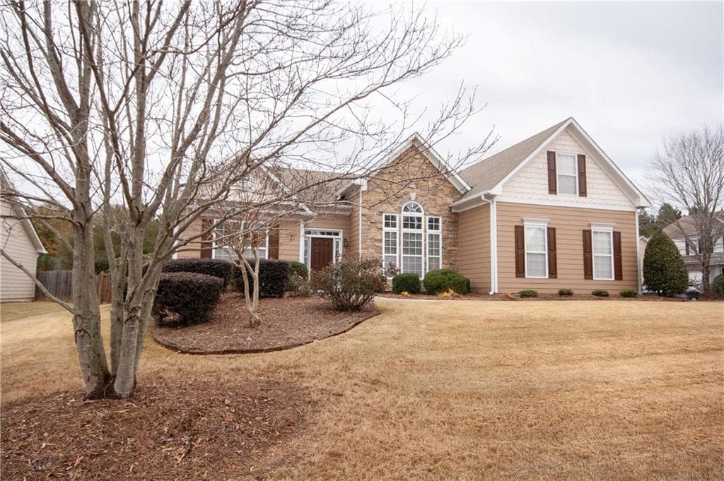 4 bedroom, 2,389 sq ft single family residence sold at 130 Oak Haven Drive, Canton, GA 30115