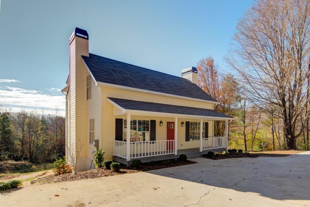 3 bedroom, 1,952 sq ft single family residence sold at 5496 Britt Whitmire Road, Gainesville, GA 30506