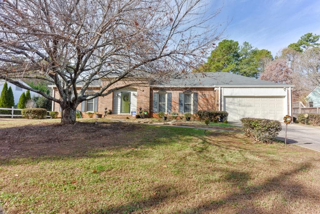 3 bedroom, 1,657 sq ft single family residence sold at 1010 Grimes Bridge Road, Roswell, GA 30075