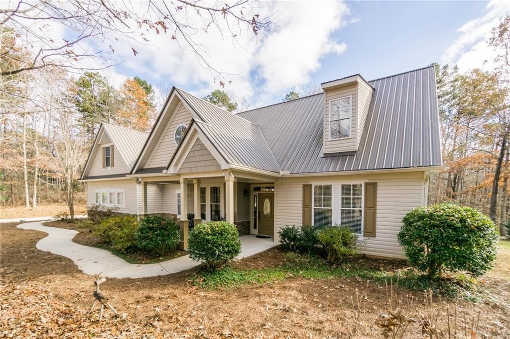 3 bedroom, 2,350 sq ft single family residence sold at 186 Fern Park Drive, Dawsonville, GA 30534