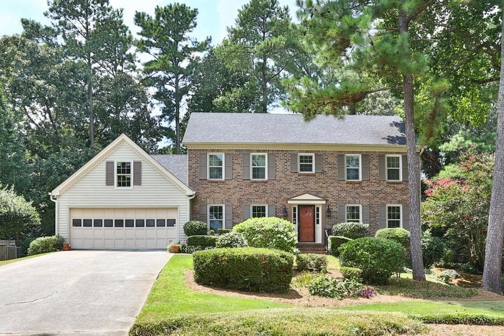 4 bedroom, 2,756 sq ft single family residence sold at 3752 Bittercreek Way, Lilburn, GA 30047