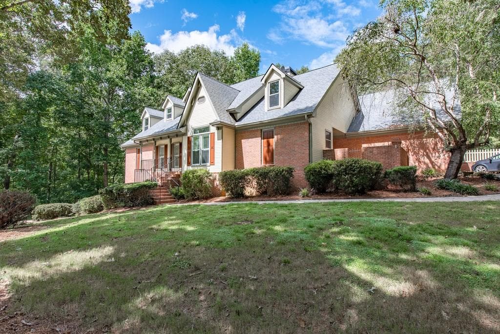 4 bedroom, 3,000 sq ft single family residence sold at 6035 Hemlock Court, Douglasville, GA 30135