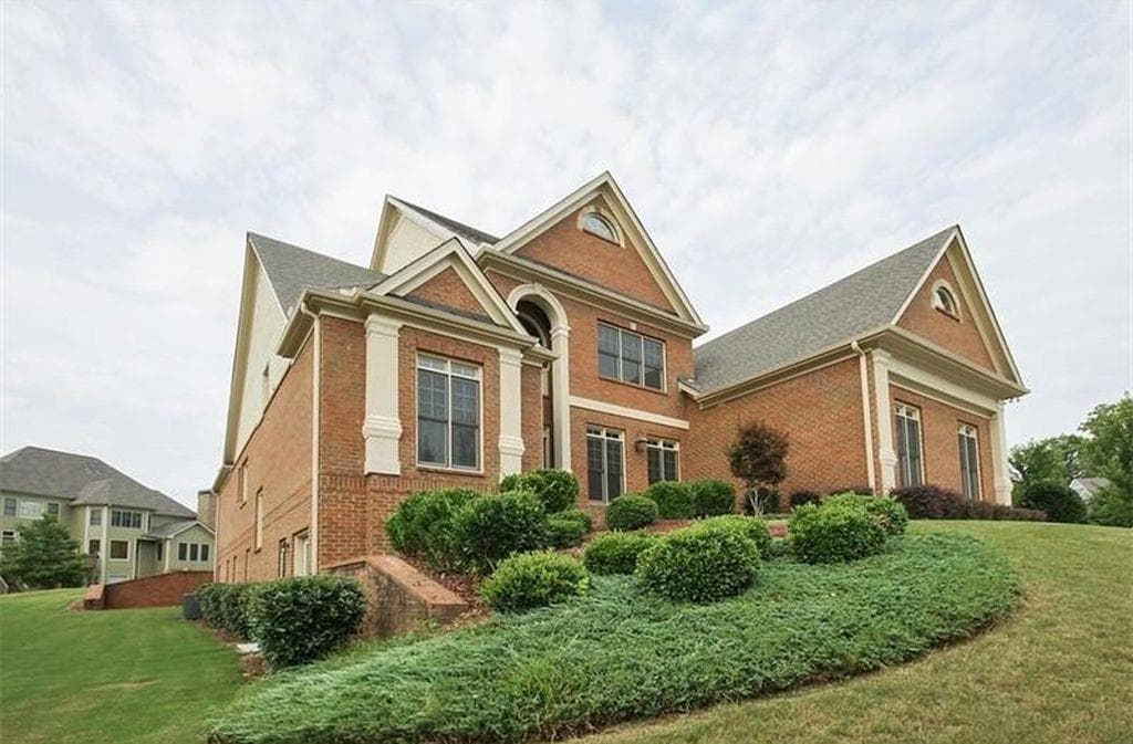 4 bedroom, 4,707 sq ft single family residence sold at 2532 Stone Manor Drive, Buford, GA 30519