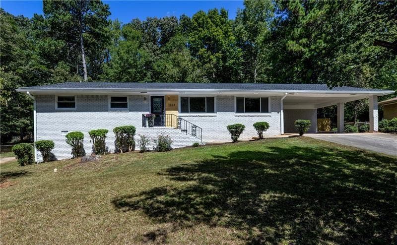 3 bedroom, 2,185 sq ft single family residence sold at 3864 Leisure Woods Drive, Decatur, GA 30034