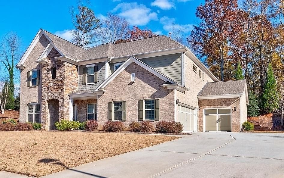 4 bedroom, 3,972 sq ft single family residence sold at 12269 Ferncreek Drive, Alpharetta, GA 30004