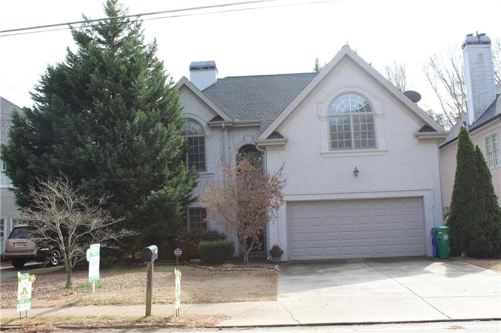 4 bedroom, 2,348 sq ft single family residence sold at 2827 Fairoaks Road, Decatur, GA 30033