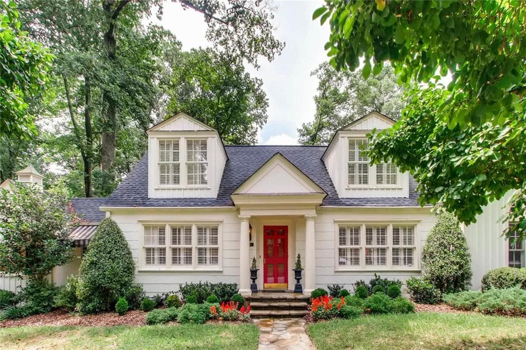 3 bedroom, 2,302 sq ft single family residence sold at 681 Gladstone Road, Atlanta, GA 30318