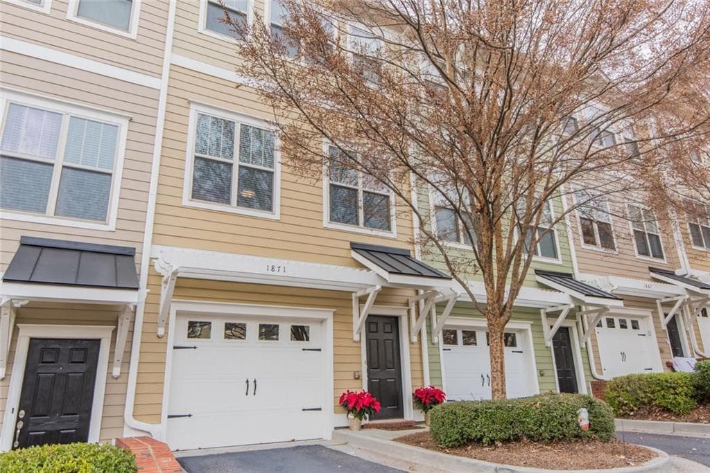1871 Sterling Oaks Circle, Brookhaven, GA 30319 — most recent listing photo