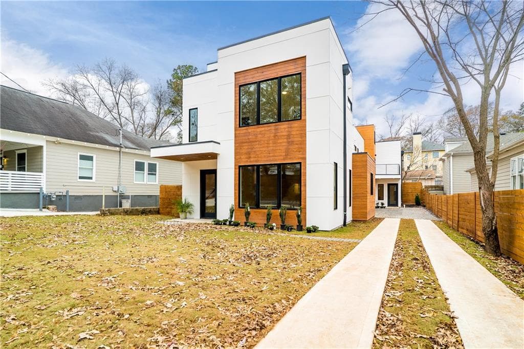 3 bedroom, 2,500 sq ft townhouse sold at 139 Walthall Street B, Atlanta, GA 30316