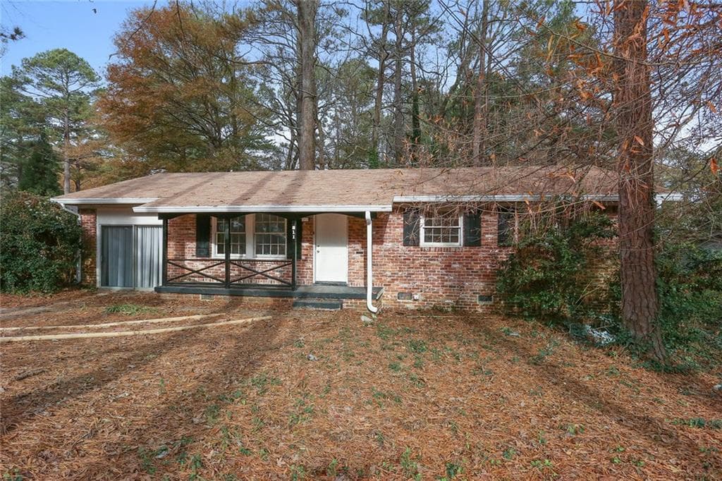 3 bedroom, 1,431 sq ft single family residence sold at 811 Cinderella Way, Decatur, GA 30033