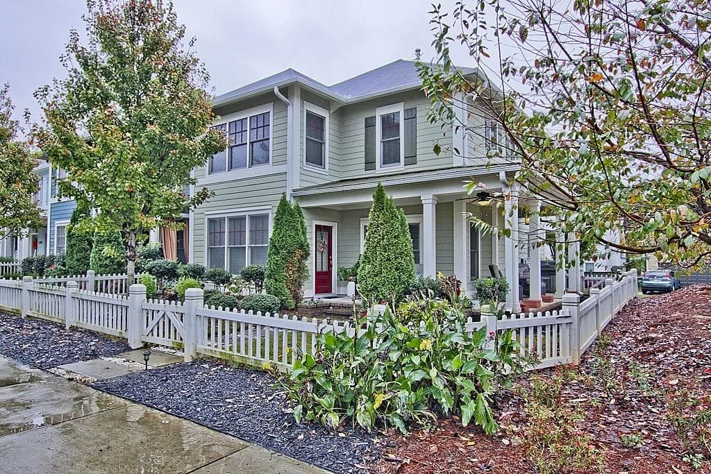3 bedroom, 1,970 sq ft single family residence sold at 1342 Dupont Park, Atlanta, GA 30318