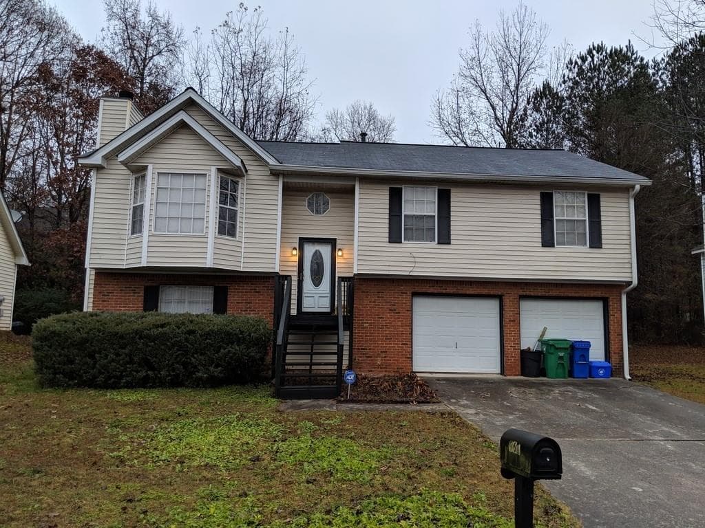 3 bedroom, 2,074 sq ft single family residence sold at 961 Redan Trace, Stone Mountain, GA 30088