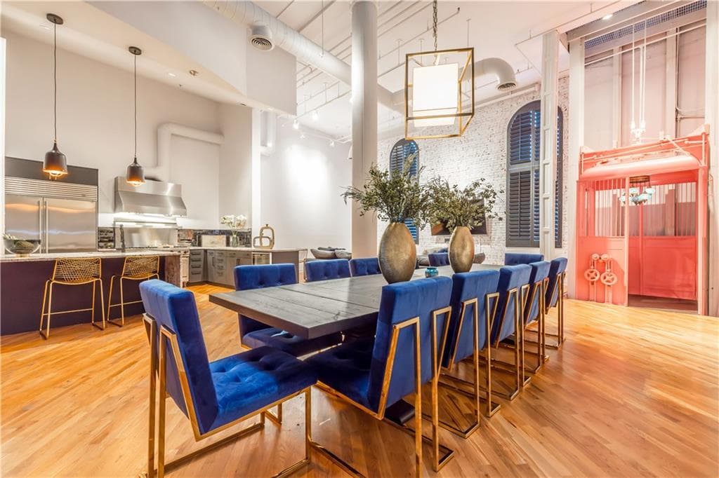 3 bedroom, 3,900 sq ft condominium sold at 330 Peters Street 103, Atlanta, GA 30313