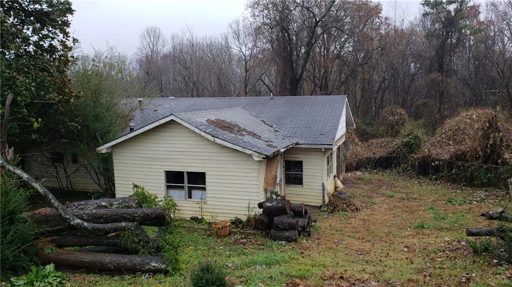 2 bedroom, 732 sq ft single family residence sold at 2426 Floyd Road, Gainesville, GA 30507
