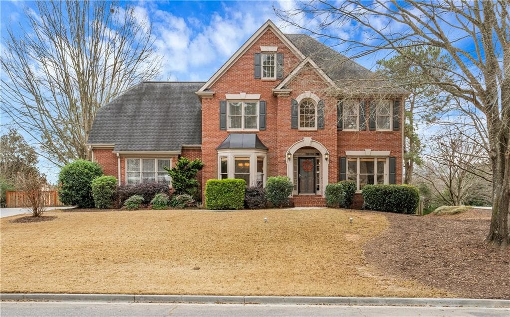 4 bedroom, 3,185 sq ft single family residence sold at 810 Briars Bend, Alpharetta, GA 30004