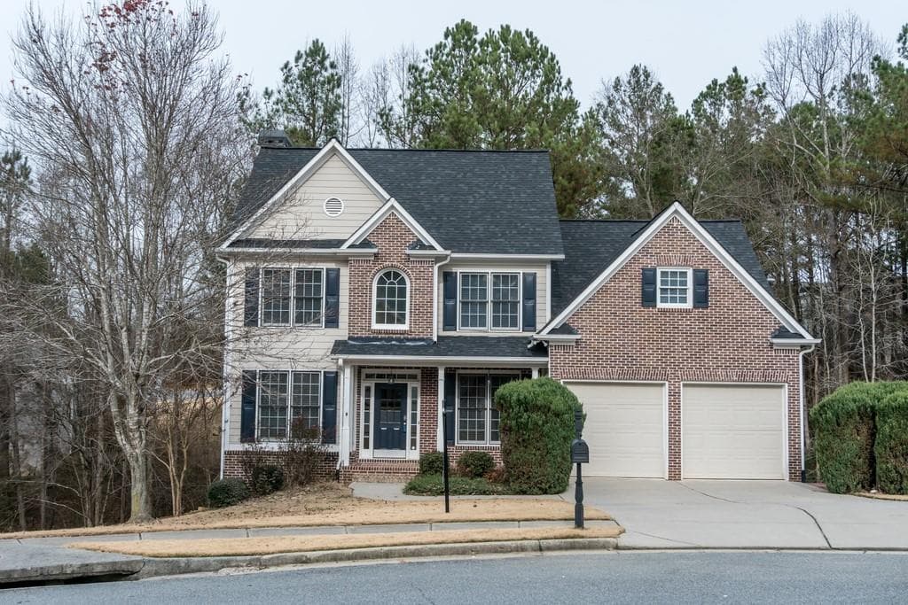 6 bedroom, 2,410 sq ft single family residence sold at 130 Thunder Ridge Lane, Acworth, GA 30101