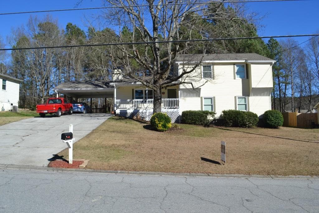 4 bedroom, 2,016 sq ft single family residence sold at 2701 Bluffton Road, Buford, GA 30519