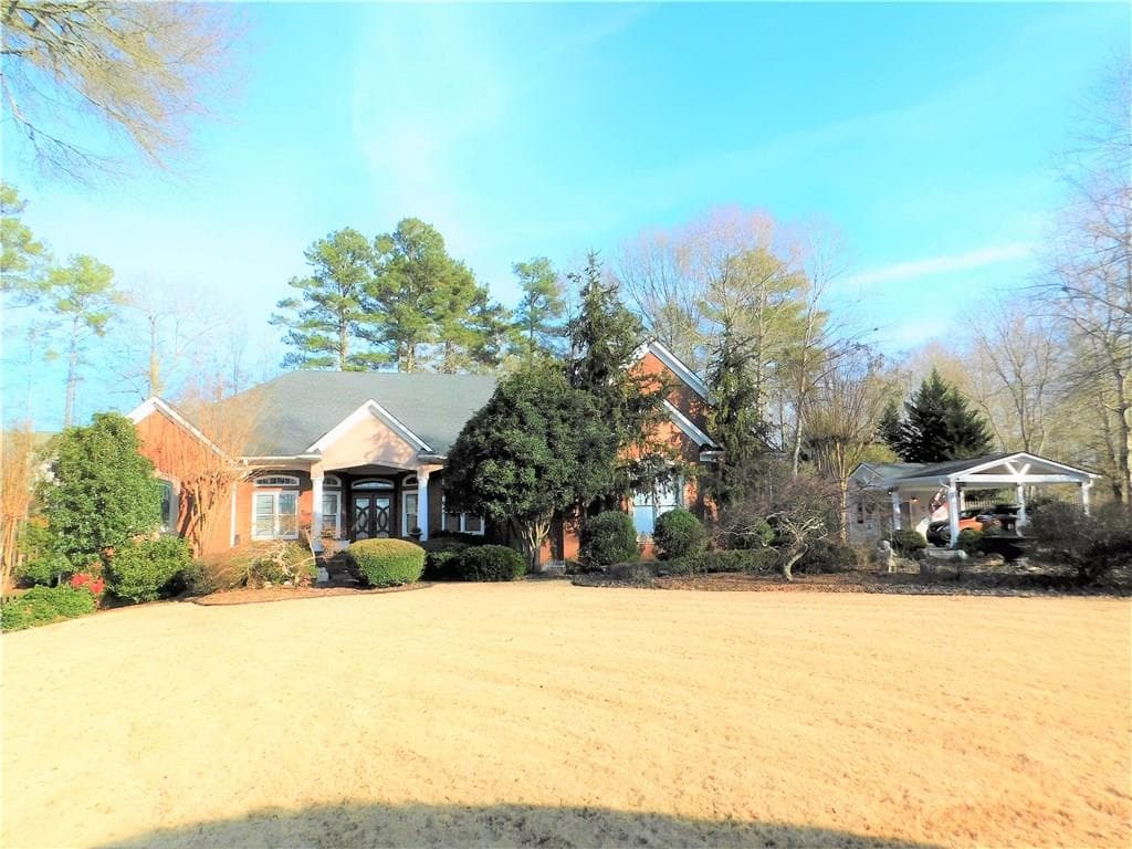 3 bedroom, 4,028 sq ft single family residence sold at 378 Black Forest Run, Douglasville, GA 30134
