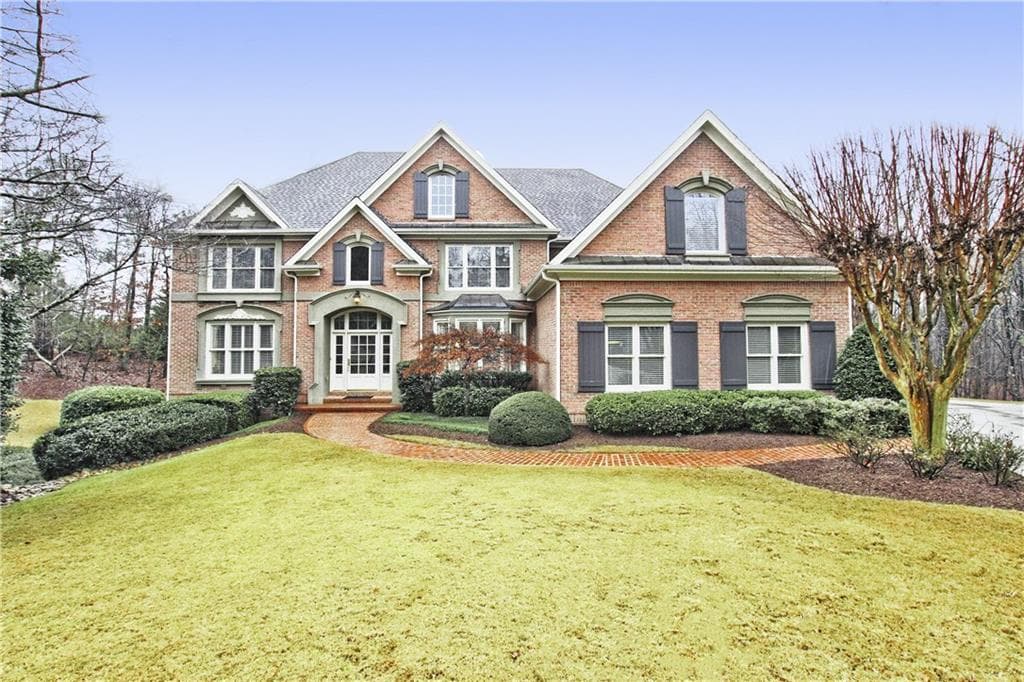 6 bedroom, 4,526 sq ft single family residence sold at 325 Willow Glade Point, Alpharetta, GA 30022