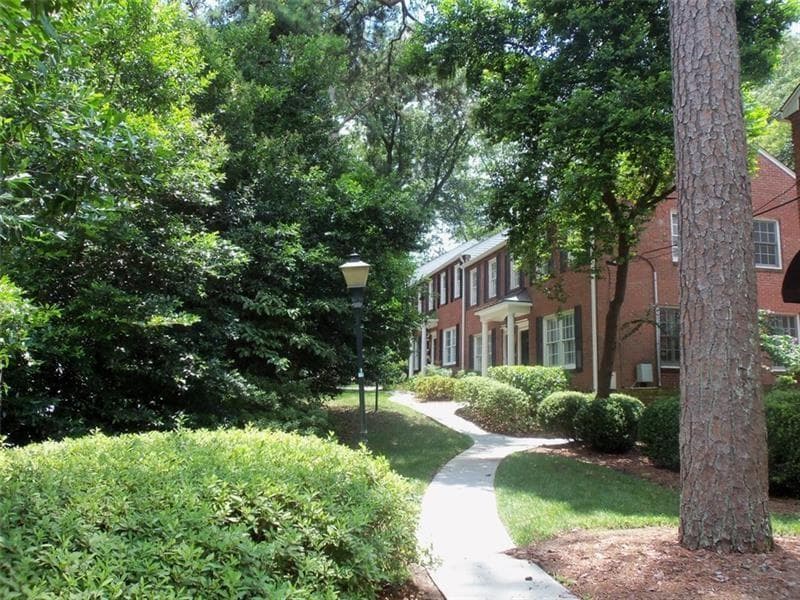2 bedroom, 900 sq ft townhouse sold at 99 Sheridan Drive 9, Atlanta, GA 30305