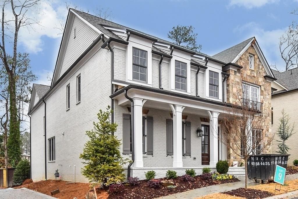 4 bedroom, 3,978 sq ft single family residence sold at 280 Chastain Park Drive, Atlanta, GA 30342