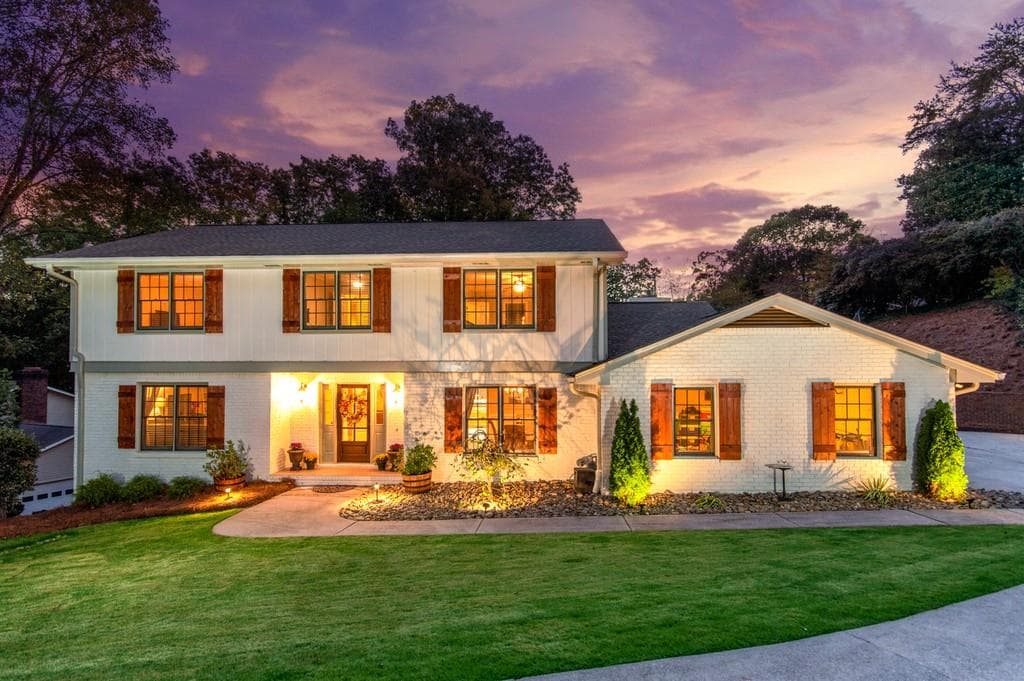 6 bedroom, 1 sq ft single family residence sold at 656 Harbor Cove, Gainesville, GA 30501