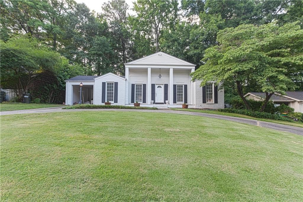 3 bedroom, 2,075 sq ft single family residence sold at 372 Pine Forest Road, Atlanta, GA 30342