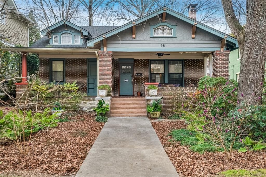 5 bedroom, 3,403 sq ft single family residence sold at 951 Virginia Avenue, Atlanta, GA 30306
