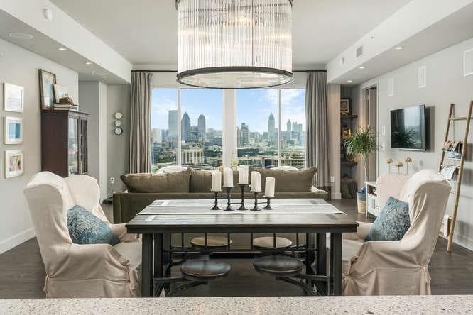 3 bedroom, 1,880 sq ft condominium sold at 1820 Peachtree Street 1702, Atlanta, GA 30309