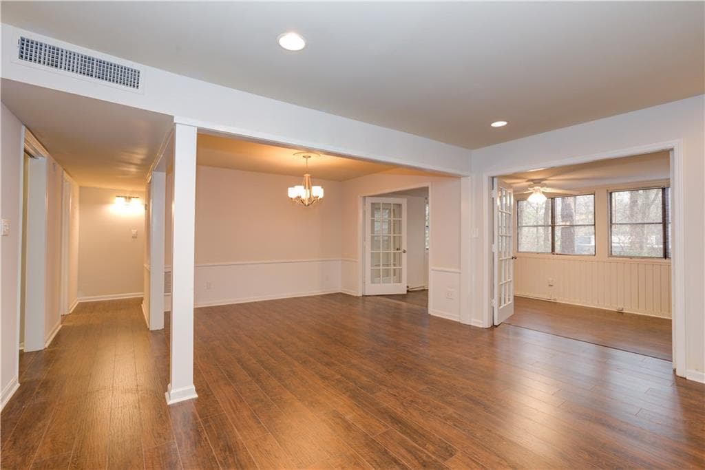 1 bedroom, 950 sq ft condominium sold at 94 Adrian Place, Atlanta, GA 30327