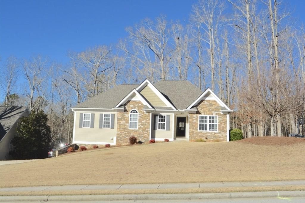 3 bedroom, 2,459 sq ft single family residence sold at 1412 White Oak Trace, Loganville, GA 30052